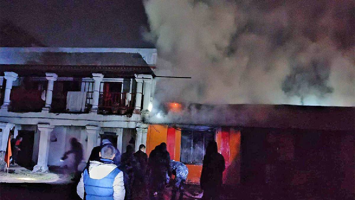 दाङकाे  गोरखनाथ वैदिक गुरुकुलमा आगलागी